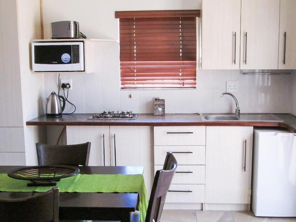 12 On Beach Guest House Saldanha Bay Exteriér fotografie